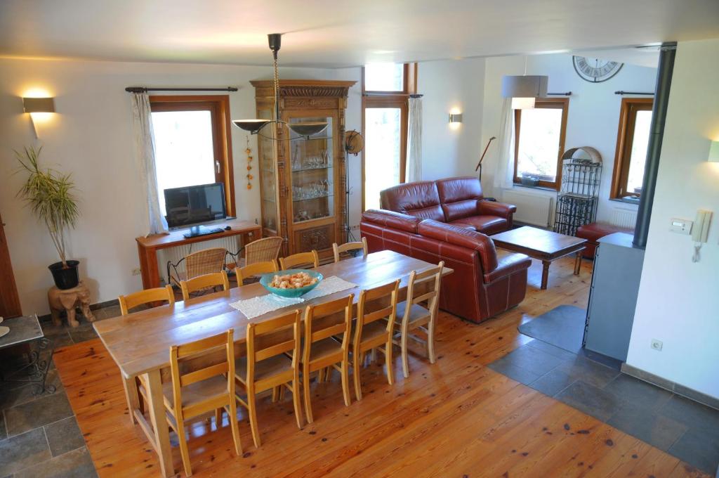 A côté de l'Epicerie room 3