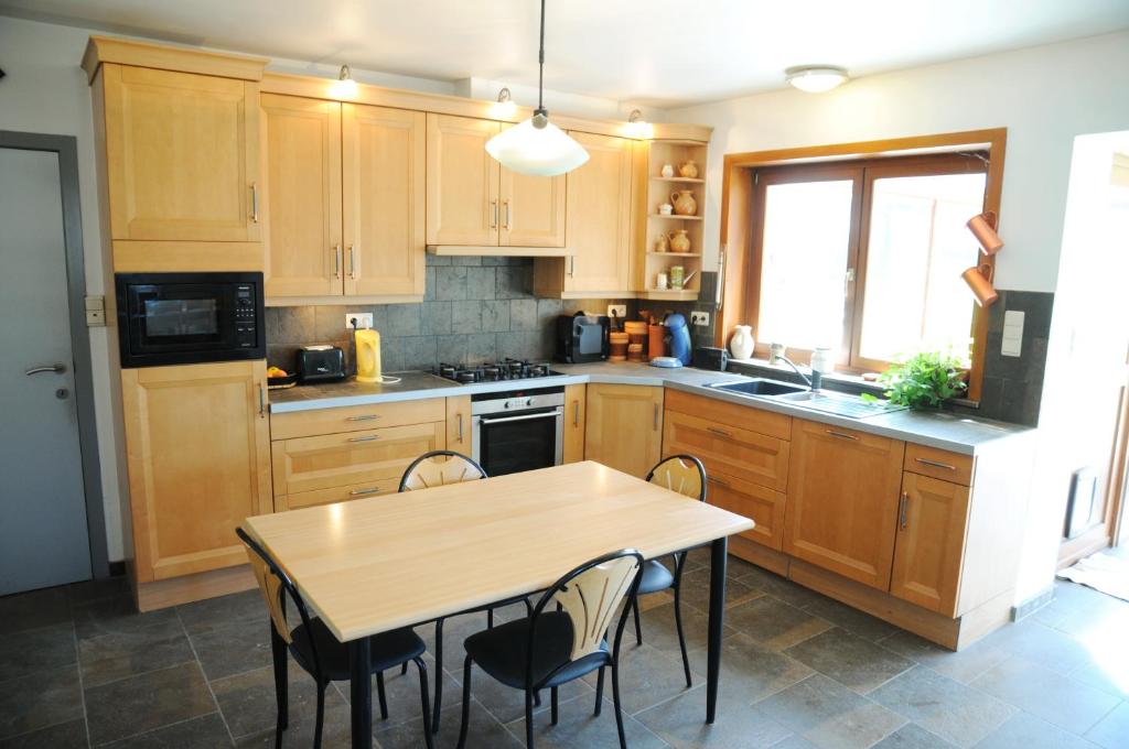 A côté de l'Epicerie room 6
